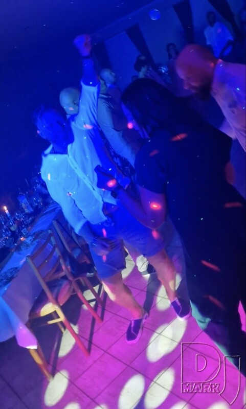 Oslava štyridsiatych narodenín - Úľany nad Žitavou... okres - Nové Zámky, na oslave v Úľanoch hral DJ MARK 